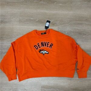 NFL Denver Broncos Pro Standard Women’s Crewneck Sweatshirt Orange XL NWT 79.99$